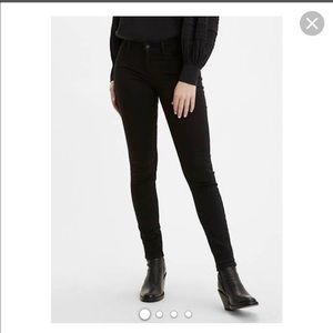 Levi’s 701 Super Skinny Black